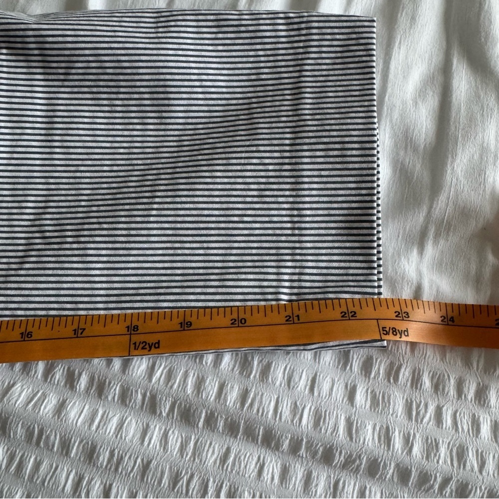 Ann Taylor Women's Striped Capris - Picture 5 of 6